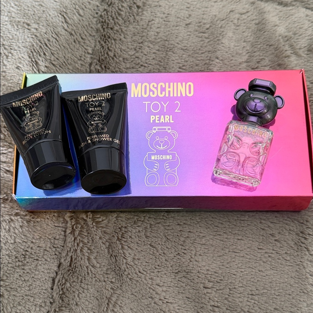 Moschino Toy 2 Pearl Set with Black and Pink Accents